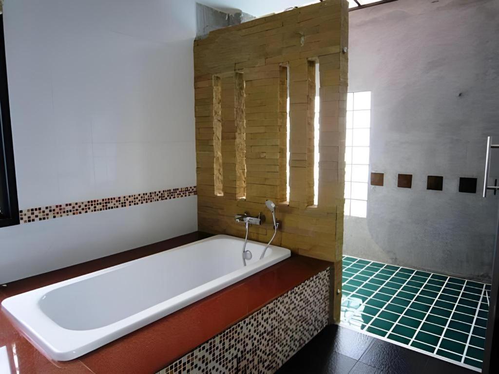 Nattha Waree Hot Spring Resort And Spa Ban Nua Khlong Luaran gambar
