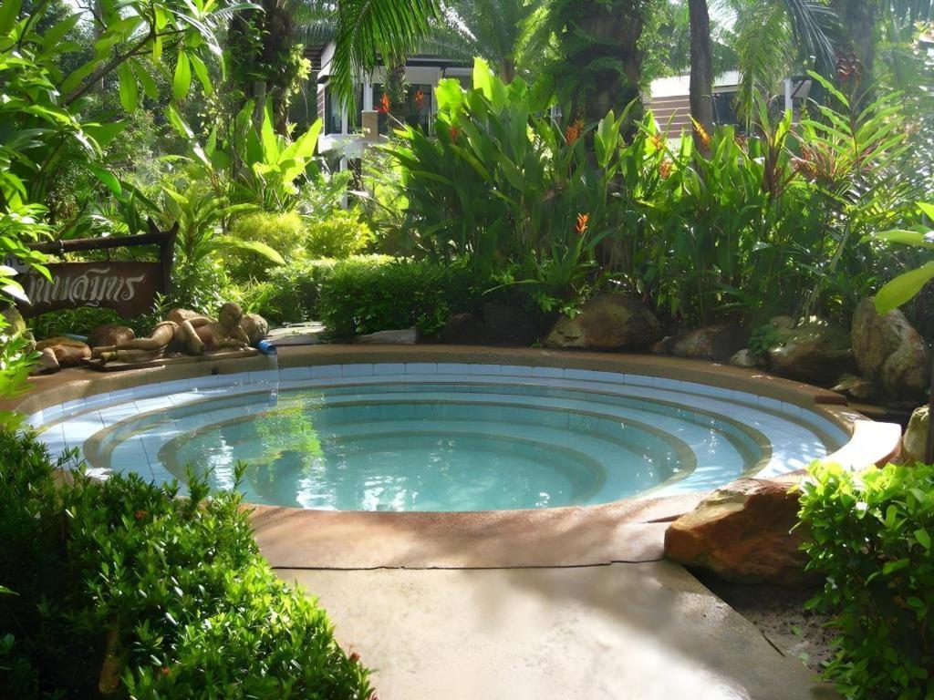 Nattha Waree Hot Spring Resort And Spa Ban Nua Khlong Luaran gambar